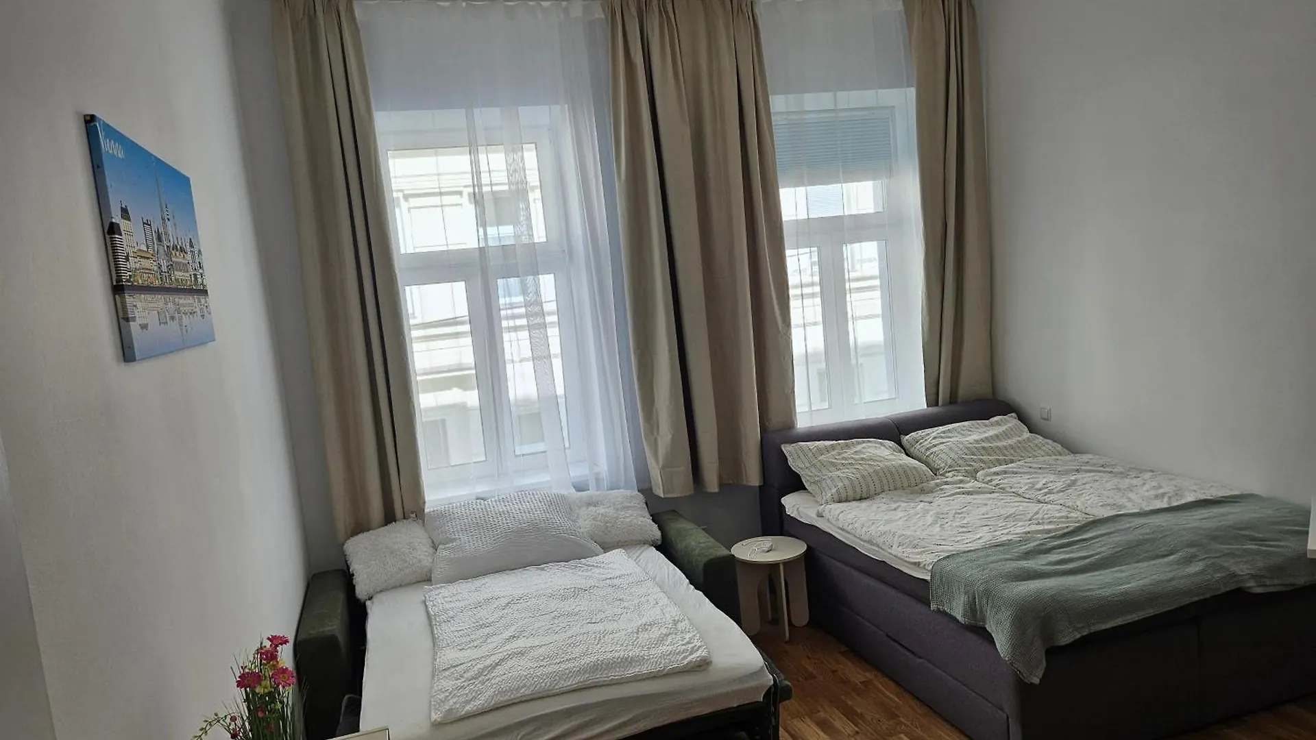 Apartment Quiet And Cosy Studio-Apartment Near Subway-Station - 15 Minutes To Stephansdom And Schoenbrunn --- Ruhiges, Gemuetliches Studio-Apartment Nahe U-Bahn Station Huetteldorfer Strasse Vienna